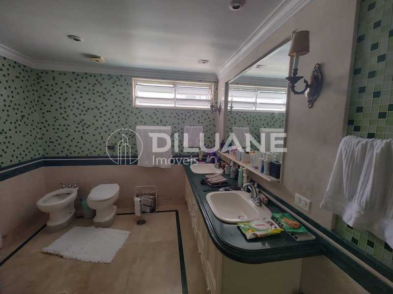 Conheça Banheiro Suite 2 do imóvel - Cobertura à venda Avenida Atlântica, Copacabana, Rio de Janeiro - R$ 18.000.000 - CPCO40011 - 12 Banheiro Suite 2 - 12
