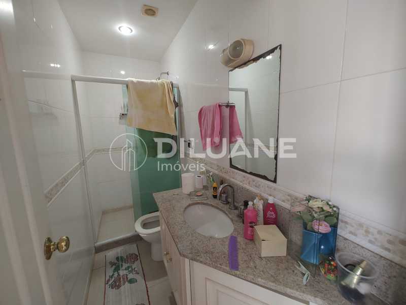 Conheça Banheiro de serviço do imóvel - Cobertura à venda Avenida Atlântica, Copacabana, Rio de Janeiro - R$ 18.000.000 - CPCO40011 - 26 Banheiro de serviço - 26