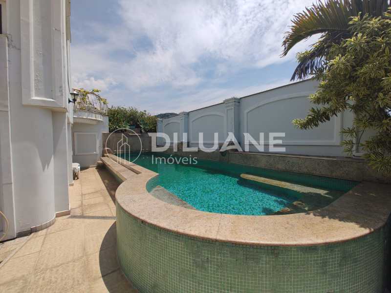 Conheça Varanda com piscina do imóvel - Cobertura à venda Avenida Atlântica, Copacabana, Rio de Janeiro - R$ 18.000.000 - CPCO40011 - 37 Varanda com piscina - 37