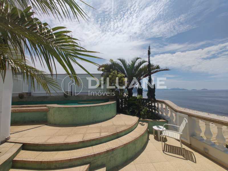 Conheça Varanda com piscina do imóvel - Cobertura à venda Avenida Atlântica, Copacabana, Rio de Janeiro - R$ 18.000.000 - CPCO40011 - 38 Varanda com piscina - 38
