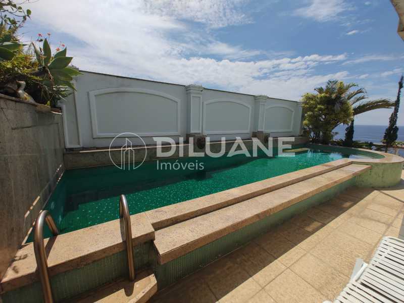 Conheça Varanda com piscina do imóvel - Cobertura à venda Avenida Atlântica, Copacabana, Rio de Janeiro - R$ 18.000.000 - CPCO40011 - 39 Varanda com piscina - 39