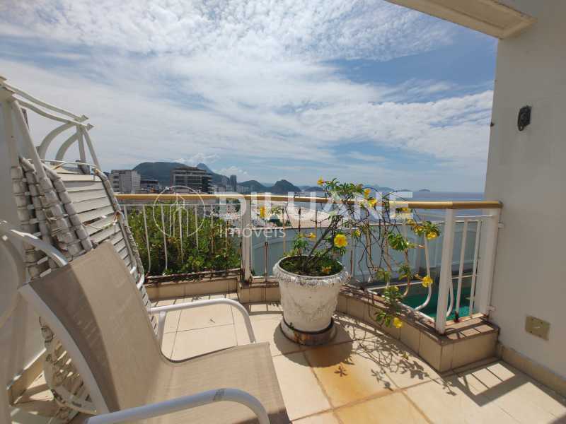 Conheça Varanda 3 andar do imóvel - Cobertura à venda Avenida Atlântica, Copacabana, Rio de Janeiro - R$ 18.000.000 - CPCO40011 - 50 Varanda 3 andar - 50