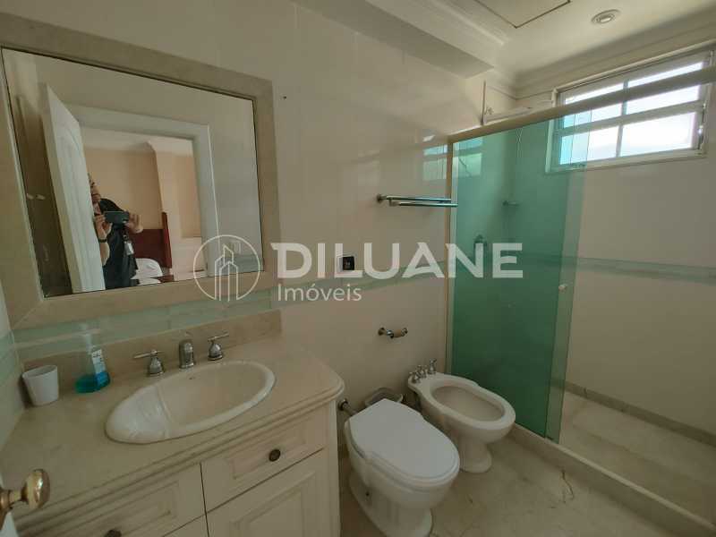 Conheça Banheiro Suite 3 do imóvel - Cobertura à venda Avenida Atlântica, Copacabana, Rio de Janeiro - R$ 18.000.000 - CPCO40011 - 49 Banheiro Suite 3 - 49