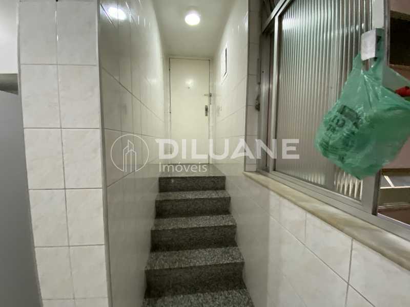 Conheça Acesso fundos do imóvel - Apartamento à venda Rua República do Peru, Copacabana, Rio de Janeiro - R$ 1.300.000 - CPAP30531 - 12 Acesso fundos - 12