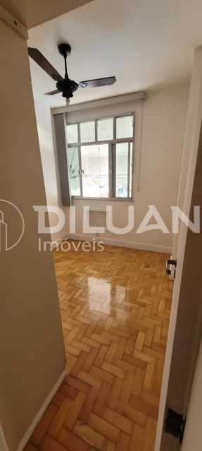 Conheça 24521805-0dd8-4a03-9086-dcdcdf do imóvel - Diluane Imóveis Vende. Icaraí apartamento 2 quartos, reformado. Bem localizado, medindo 86m². Vaga de garagem.Escritura Ok. - NTAP20233 - 26 24521805-0dd8-4a03-9086-dcdcdf - 26