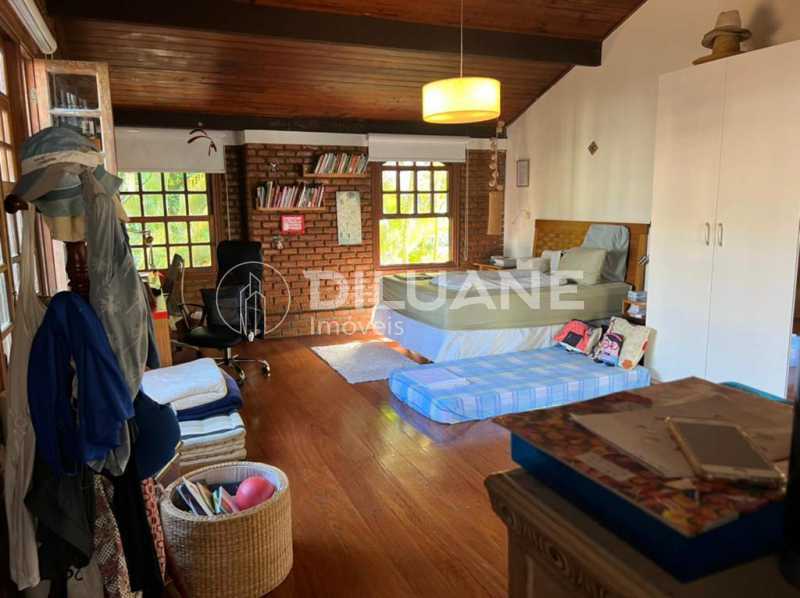 Conheça 09e2f745-9fdb-46ae-a523-d73809 do imóvel - Casa à venda Rua Icatu, Botafogo, Rio de Janeiro - R$ 3.350.000 - BTCA40039 - 34 09e2f745-9fdb-46ae-a523-d73809 - 34