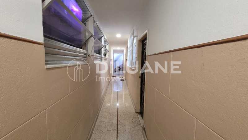 Conheça WhatsApp Image 2023-05-29 at 1 do imóvel - Apartamento à venda Avenida Nossa Senhora de Copacabana, Copacabana, Rio de Janeiro - R$ 650.000 - CPAP10339 - 10 WhatsApp Image 2023-05-29 at 1 - 10