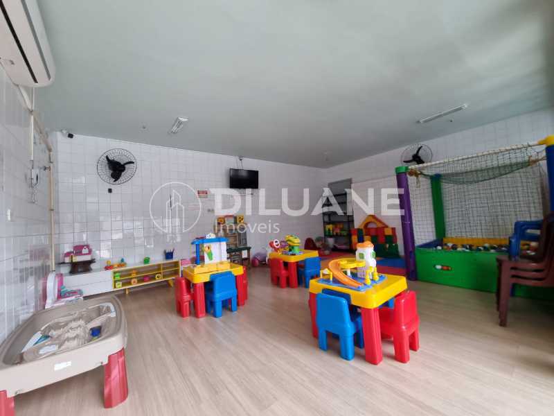 Conheça WhatsApp Image 2023-06-05 at 7 do imóvel - Apartamento à venda Rua Jornalista Henrique Cordeiro, Barra da Tijuca, Rio de Janeiro - R$ 820.000 - BTAP21391 - 46 WhatsApp Image 2023-06-05 at 7 - 46