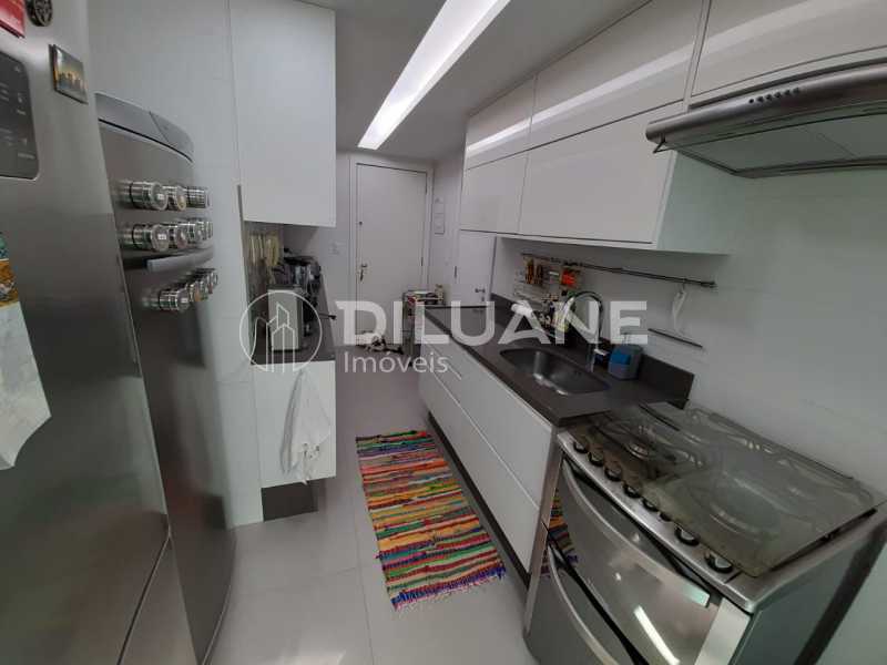 69c980b9-9128-49fe-9d37-cd8674 - 16