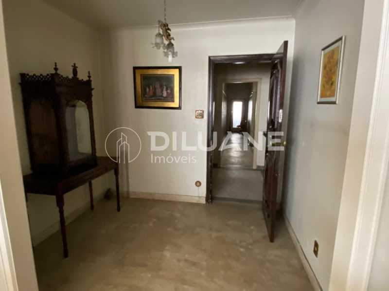 127b6f00-dc52-4854-95e7-4f8017 - 10