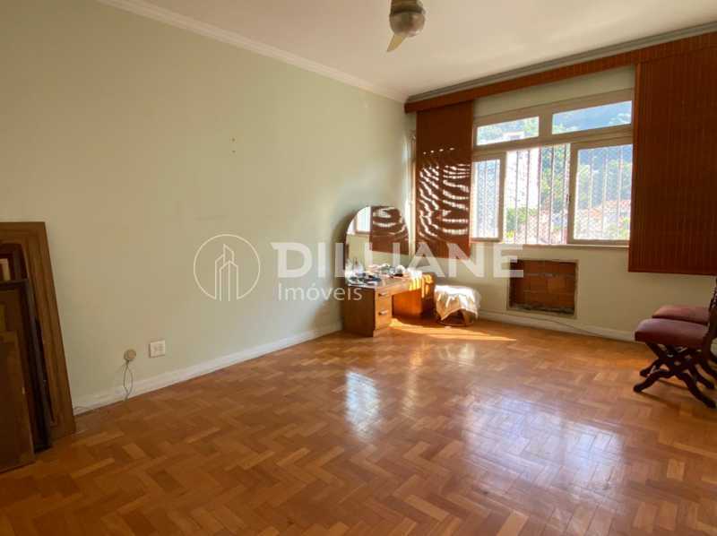 327f4481-808d-4df0-af47-38a58b - 6