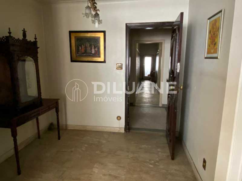 71326ece-fe10-40e5-bc58-0a8109 - 12