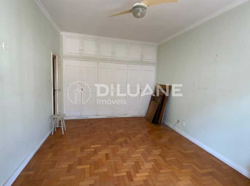 b2b11fc2-f0cc-4af1-a6fb-ff5eb0 - 16