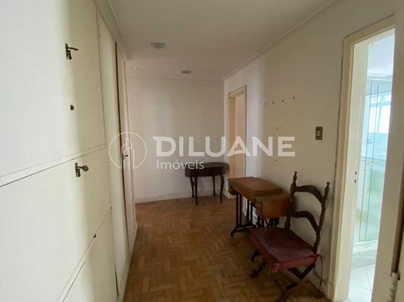 c4b2bf81-85a8-49f7-a023-846a62 - 17