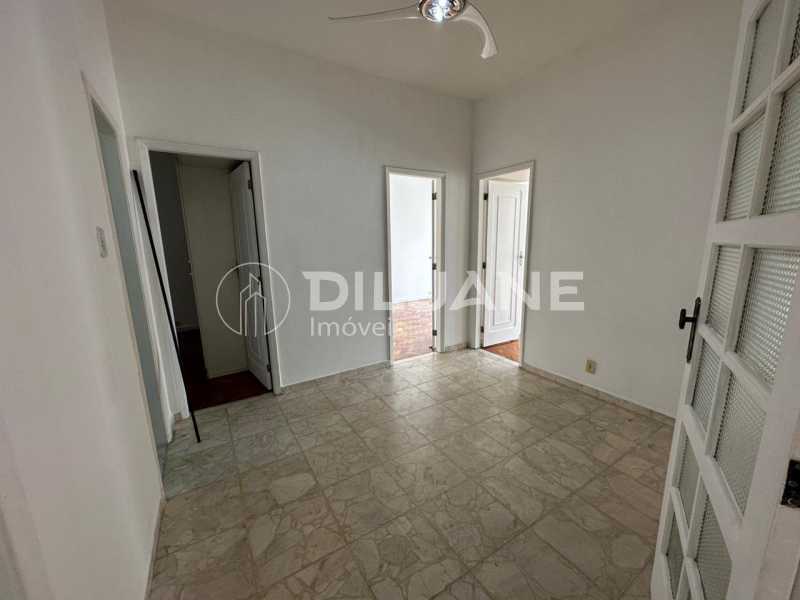 Conheça WhatsApp Image 2023-09-06 at 1 do imóvel - Apartamento à venda Avenida Nossa Senhora de Copacabana, Copacabana, Rio de Janeiro - R$ 970.000 - CPAP30782 - 34 WhatsApp Image 2023-09-06 at 1 - 34