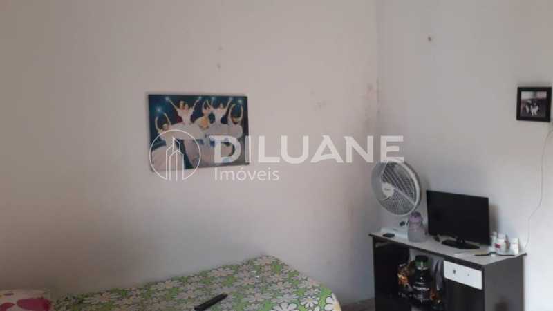 Conheça WhatsApp Image 2023-10-04 at 1 do imóvel - excelente apartamento de sala de 3 quartos com 1 vaga na escritura - CPAP30824 - 9 WhatsApp Image 2023-10-04 at 1 - 9
