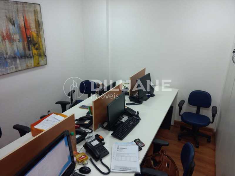 Conheça WhatsApp Image 2023-10-16 at 4 do imóvel - Sala Comercial 90m² à venda Rua Miguel Couto, Centro, Rio de Janeiro - R$ 170.000 - CPSL00101 - 1 WhatsApp Image 2023-10-16 at 4 - 1