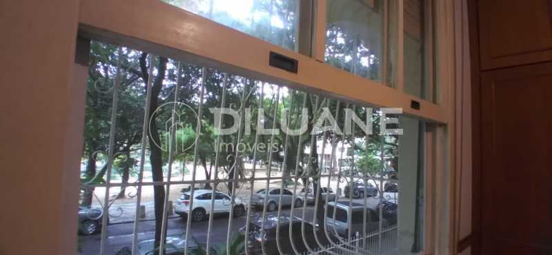 1998326e-806b-4875-ba45-69711f - 21