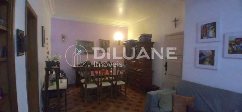 c0e56eb7-b828-457f-a59c-68bb95 - 1