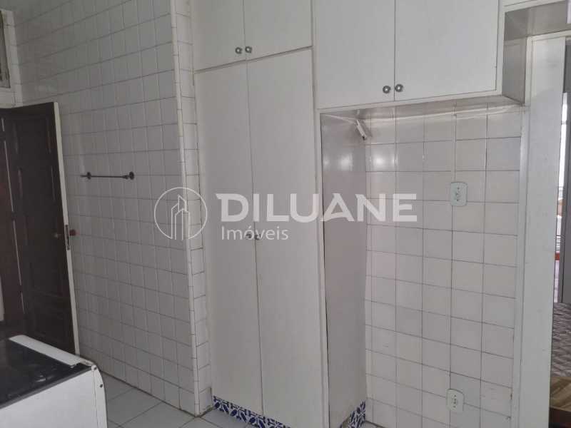 ab238324-2120-45df-863e-202c8e - 17