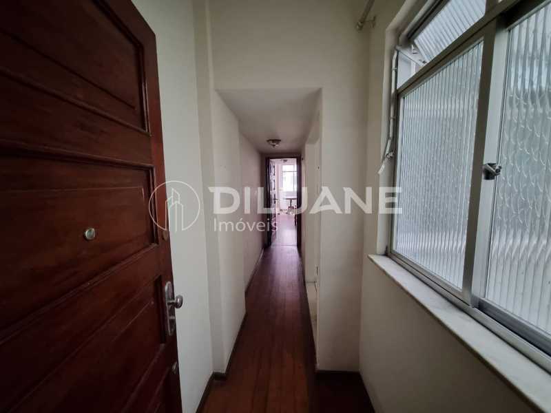 ef6f11b6-98ff-4222-b7c9-b02706 - 18