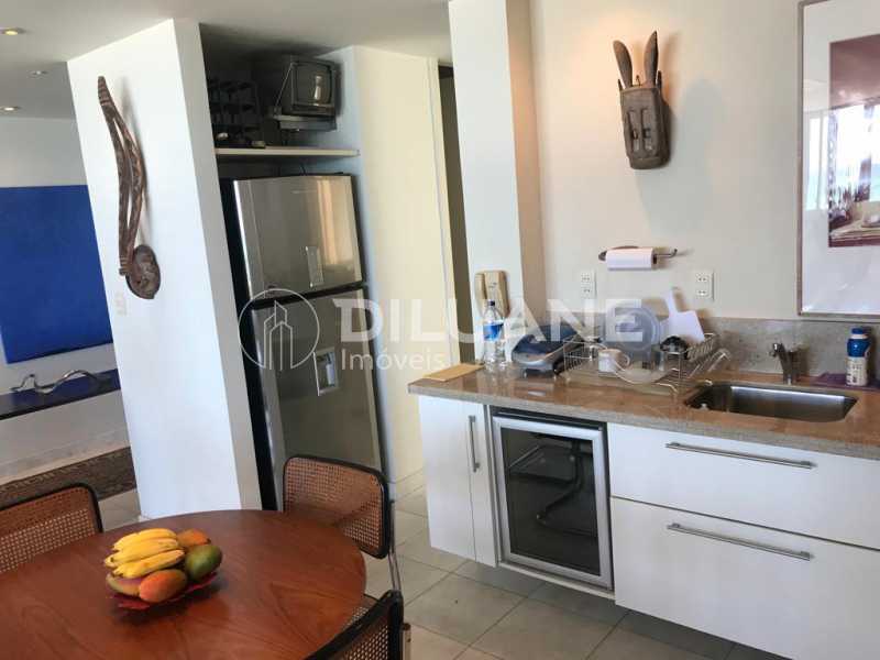 Conheça WhatsApp Image 2023-11-08 at 1 do imóvel - Apartamento à venda Avenida Atlântica, Copacabana, Rio de Janeiro - R$ 2.950.000 - CPAP20602 - 27 WhatsApp Image 2023-11-08 at 1 - 27