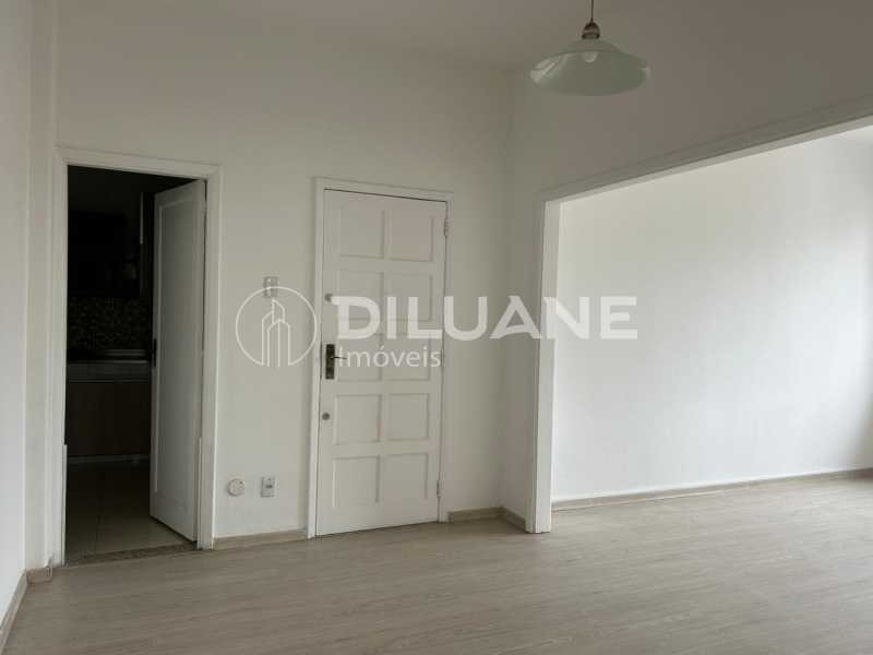 Conheça salaaa. do imóvel - Ótimo apartamento na Duvivier, 03 dormitórios um deles vista mar, andar alto, arejado, claro, ótima localização. - CPAP30881 - 4 salaaa. - 4