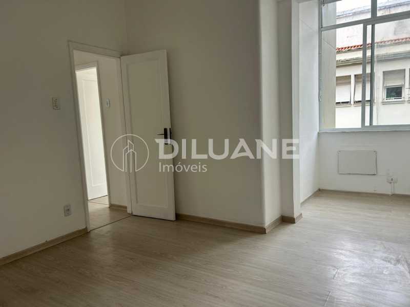 Conheça quarto. do imóvel - Ótimo apartamento na Duvivier, 03 dormitórios um deles vista mar, andar alto, arejado, claro, ótima localização. - CPAP30881 - 13 quarto. - 13