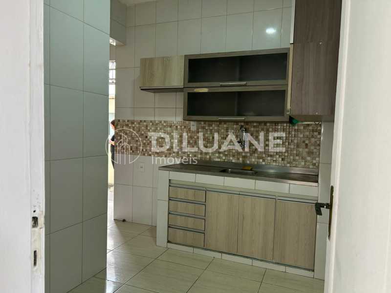 Conheça cozzina. do imóvel - Ótimo apartamento na Duvivier, 03 dormitórios um deles vista mar, andar alto, arejado, claro, ótima localização. - CPAP30881 - 22 cozzina. - 22