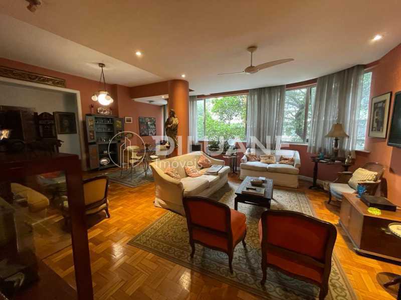 WhatsApp Image 2023-11-27 at 1 - 6