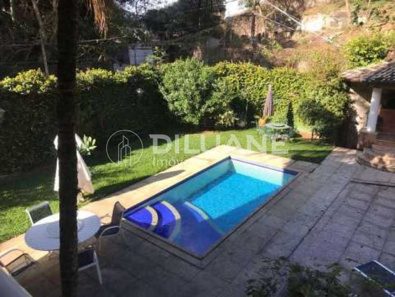 Conheça piscina do imóvel - Espetacular casa triplex na Lagoa, 06 dormitórios, o2 salas, piscina, churrasqueira, 02 vaga de garagem!! - CPCA60005 - 5 piscina - 5