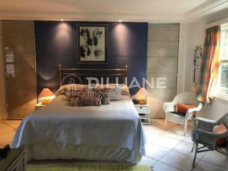 Conheça quarto1 do imóvel - Espetacular casa triplex na Lagoa, 06 dormitórios, o2 salas, piscina, churrasqueira, 02 vaga de garagem!! - CPCA60005 - 15 quarto1 - 15
