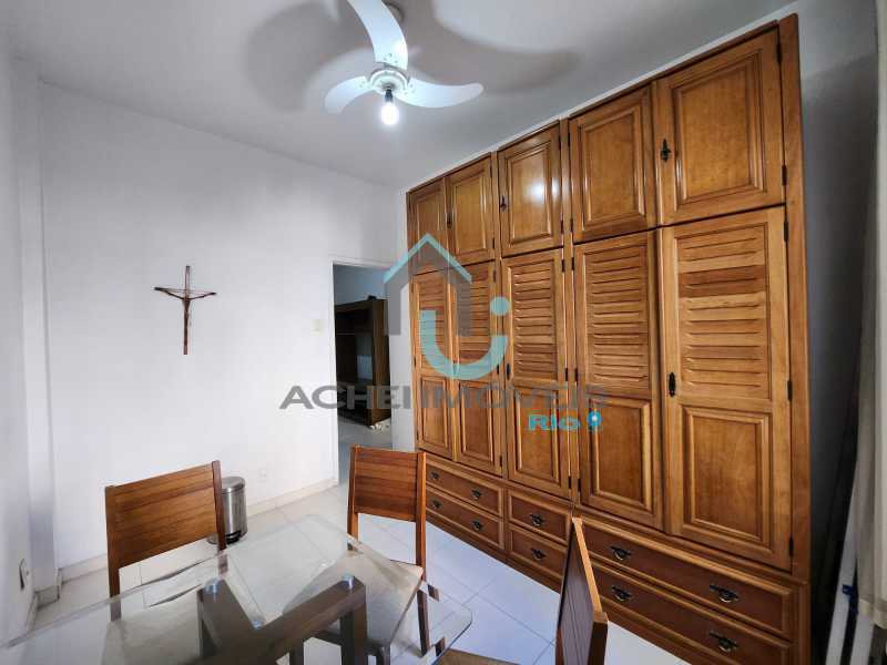 e0d3abfe-78dd-4e13-b675-c5093f - 4