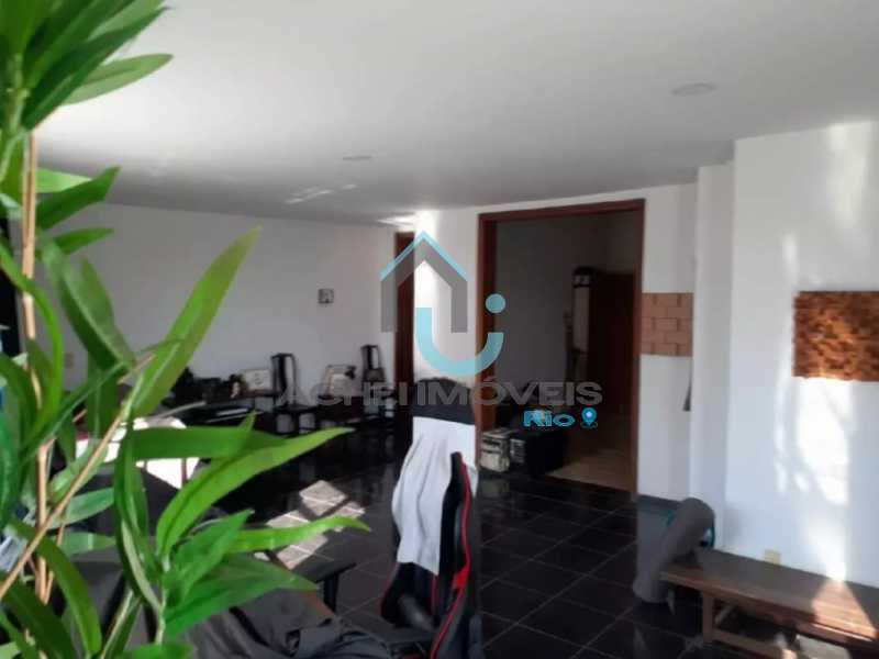 ca18f8e6-d288-47ae-9a7e-2bc158 - 8