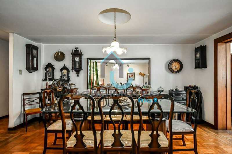 e808685f-88ac-4cf1-8312-cac80b - 3