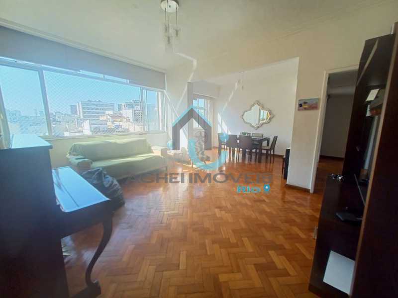 e9b27c99-af33-4d5c-b250-6a1dc4 - 1