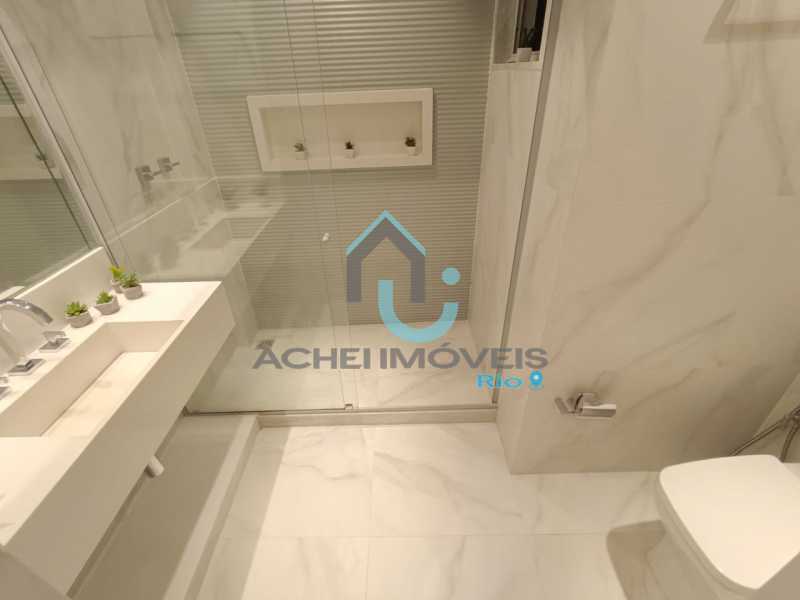 30972421-1320-4712-ae34-877495 - 27