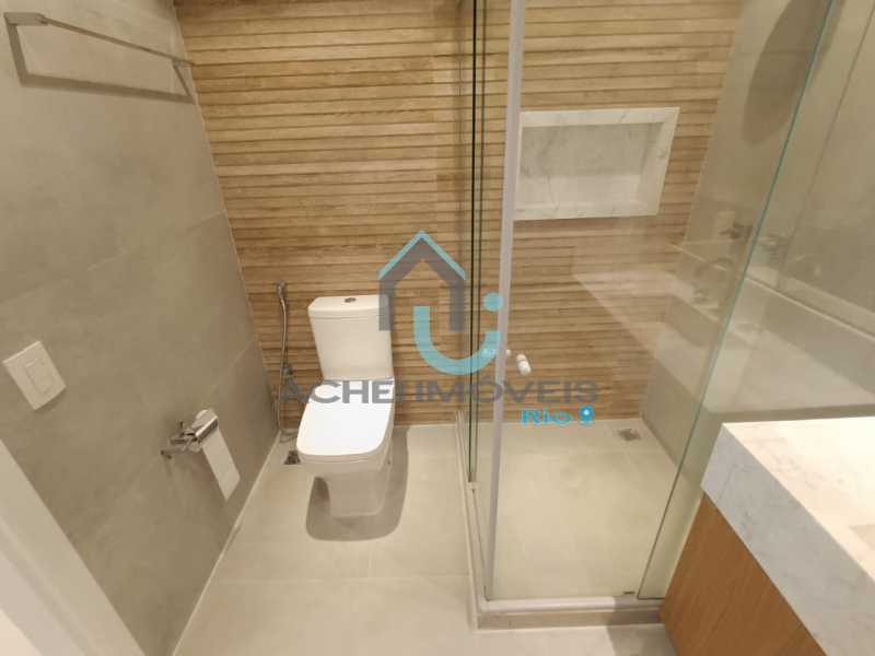 f9a82643-d570-46f9-a77d-963593 - 24