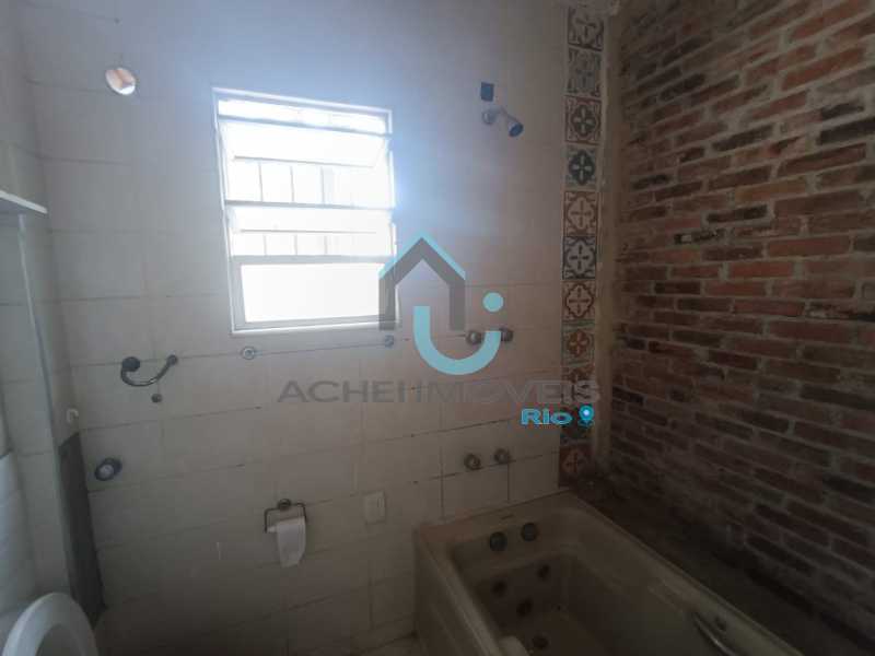 70f104a5-1a01-4dee-acdd-75eb61 - 21