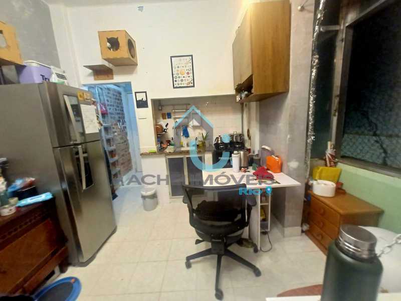 3d0381b5-fe79-42f6-87da-fa3412 - 7