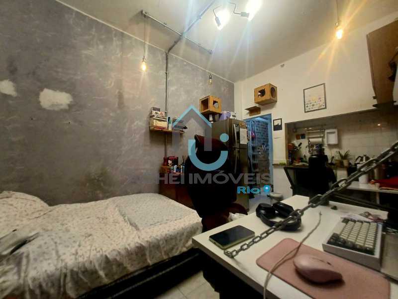 f82b56ab-0199-4758-8928-c58bbf - 17