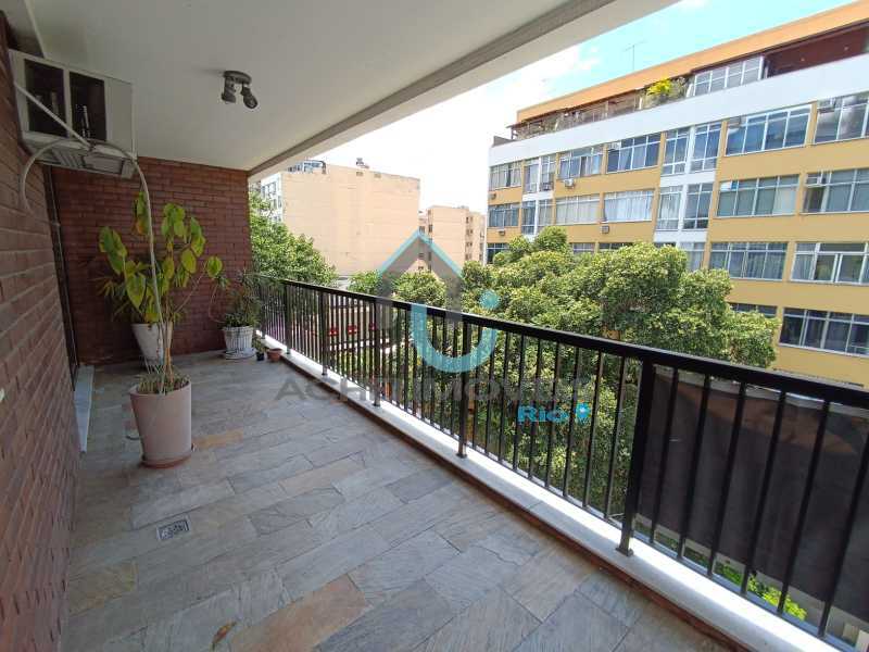 cb7069b7-8c08-47a3-b32c-f03dd5 - 1