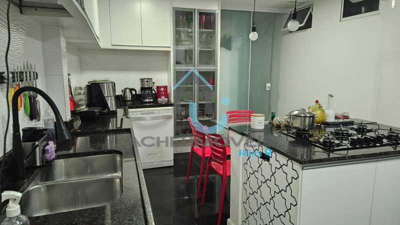 8d9b6ca3-19eb-48cc-bfaf-0a5464 - 13