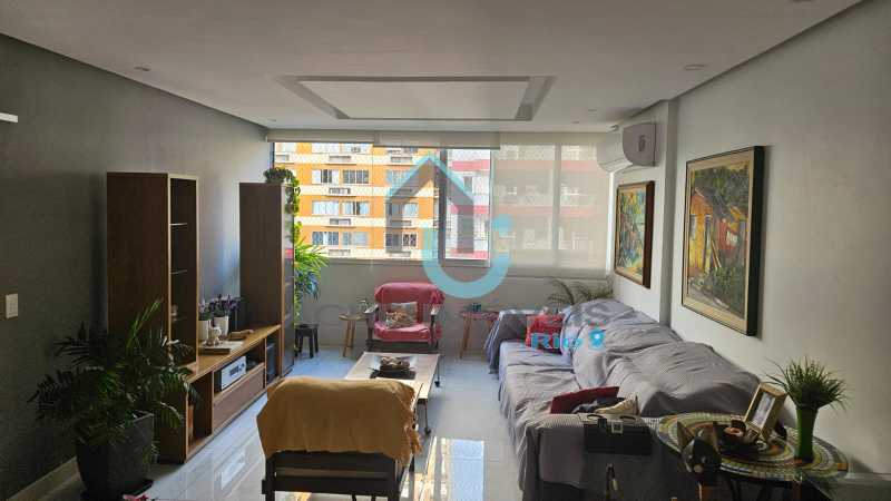 abc7c3a8-e657-49c4-929c-5170f5 - 1