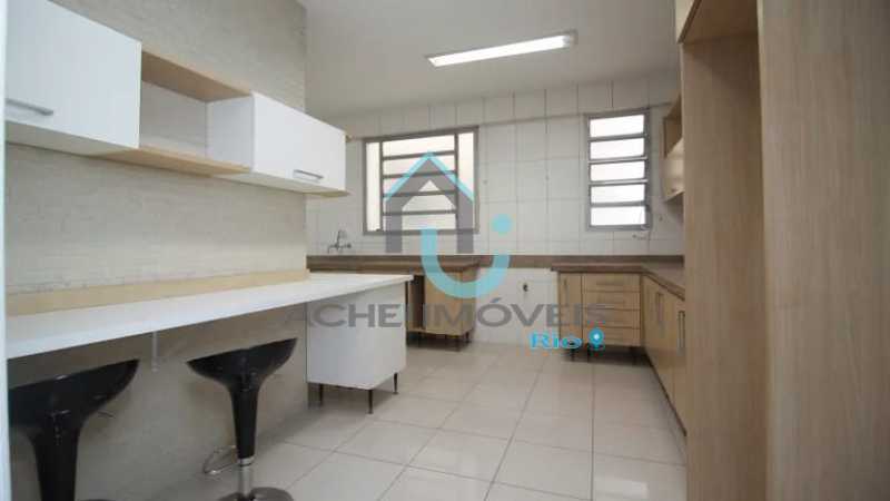 4e153698-8ef2-40f3-b64b-fb3981 - 11