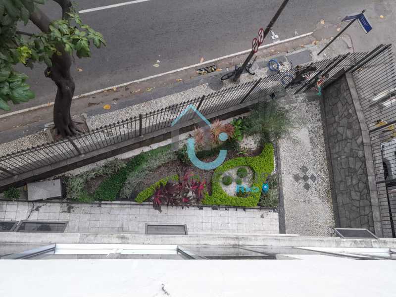 ea06b1a3-f0b4-4be4-bdc4-b8d3ce - 1