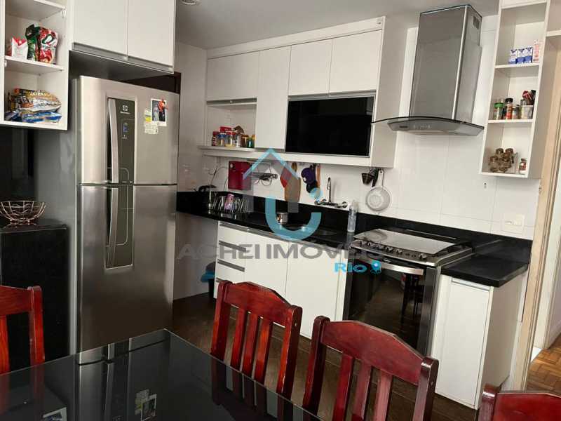 0e0118c0-51e9-416f-bf4c-02dad9 - 12