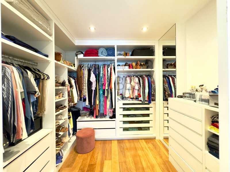 Conheça 74ba39e3-87ff-40d4-b979-e24ded do imóvel - Barra Península- Saint Barth 4 suites Lindo apartamento com vista espetacular para Lagoa. - BTAP40102 - 12 74ba39e3-87ff-40d4-b979-e24ded - 12