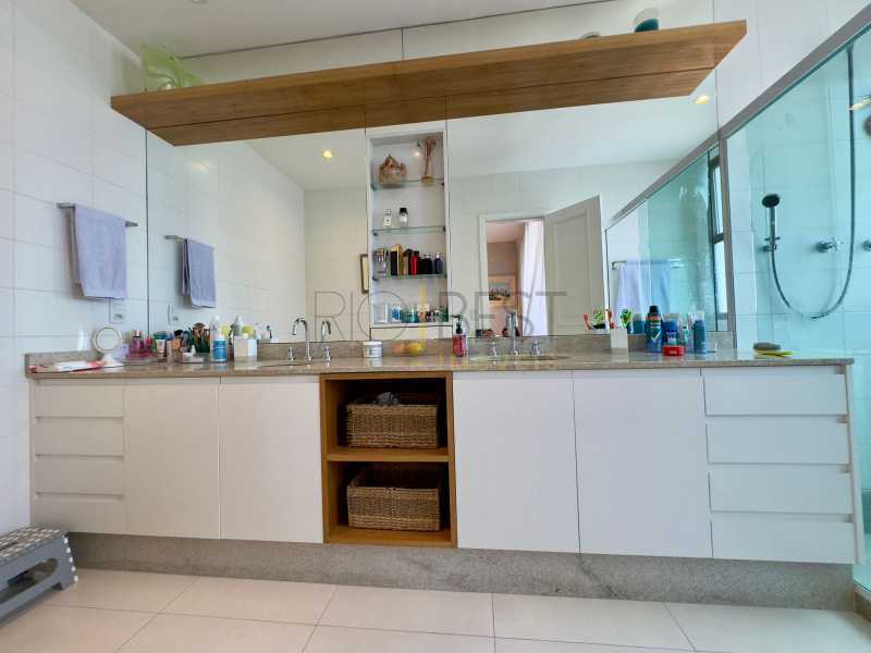Conheça 6661ed87-ce5f-444a-96f2-d26517 do imóvel - Barra Península- Saint Barth 4 suites Lindo apartamento com vista espetacular para Lagoa. - BTAP40102 - 18 6661ed87-ce5f-444a-96f2-d26517 - 18