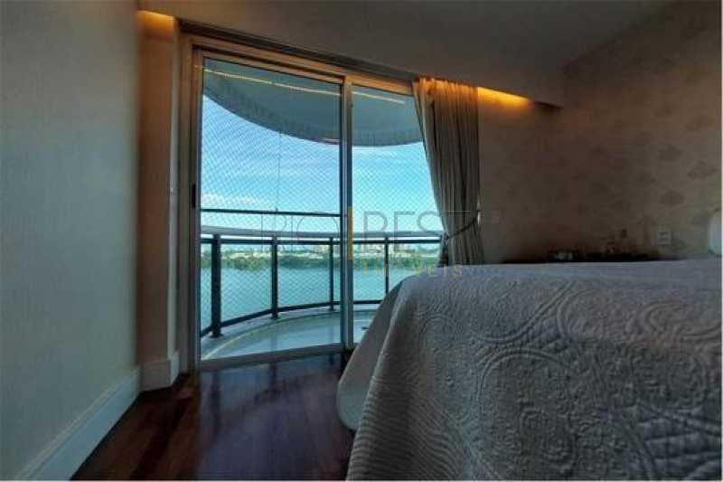 Conheça 5ee70070-a2fd-4b9f-830a-d32cf7 do imóvel - Barra Peninsula Green Lake 4 quartos ( 3 + 1 dep revertida com janela) lindo apartamento reformado - BTAP40104 - 14 5ee70070-a2fd-4b9f-830a-d32cf7 - 14